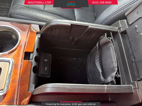 Used 2014 Lincoln Navigator Sport Utility 4D image 14