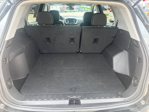 Used 2024 GMC Terrain SLE FWD image 12