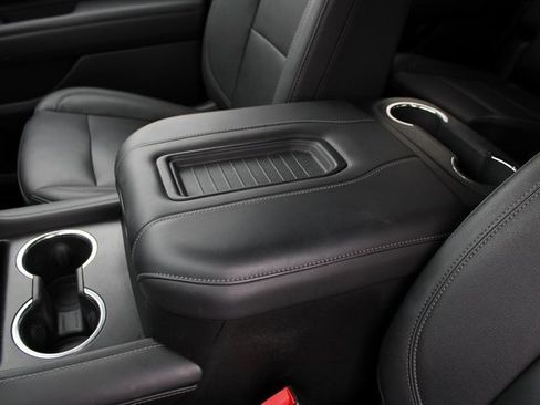 Used 2023 Chevrolet Tahoe Z71 image 5