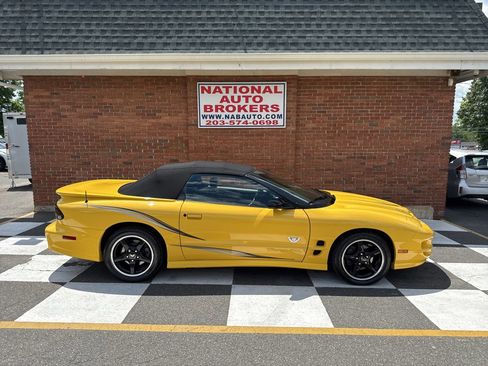 Used 2002 Pontiac Firebird Trans Am RWD image 3