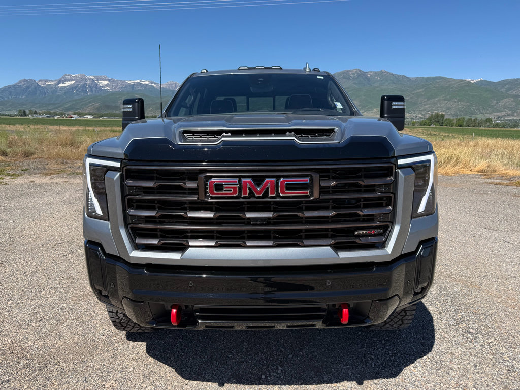 Used 2025 GMC Sierra 2500 AT4X AWD/4WD image 2