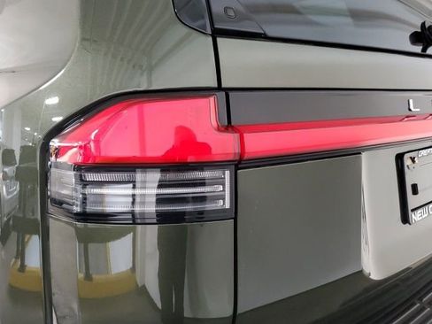 Used 2024 Lexus GX 550 550 Premium+ w/ Accessory Package (2T) image 32