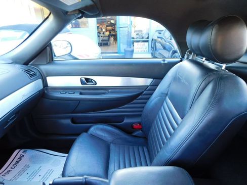 Used 2002 Ford Thunderbird image 31
