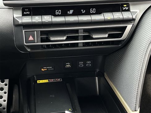 Used 2026 Toyota Camry XLE w/ Convenience Package image 18