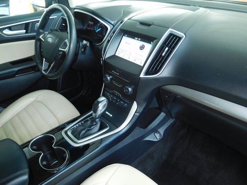 Used 2018 Ford Edge SEL w/ Equipment Group 201A AWD/4WD image 11