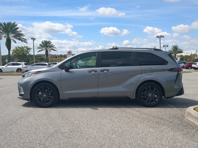 Certified 2026 Toyota Sienna XSE FWD image 7