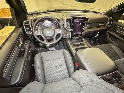 New 2026 RAM 1500 4x4 Crew Cab image 9