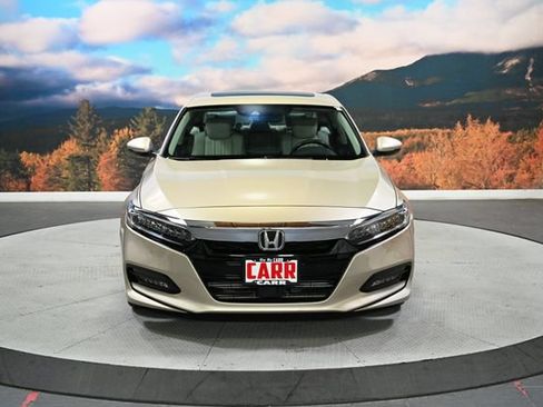 Used 2018 Honda Accord Touring image 2