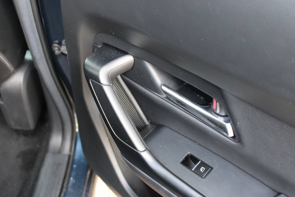 Used 2025 MAZDA CX-50 AWD 2.5 S w/ Premium Plus Pkg image 24