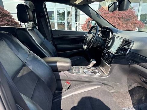 Used 2022 Jeep Grand Cherokee Laredo X AWD/4WD image 26