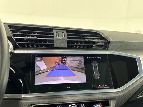 Used 2020 Audi Q3 2.0T Premium Plus AWD/4WD image 12