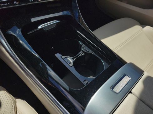 Used 2023 Mercedes-Benz C 300 Sedan image 19