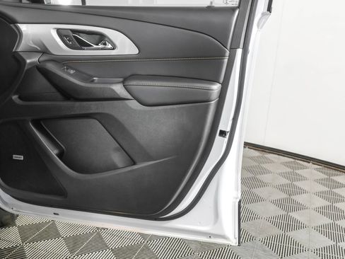 Used 2021 Chevrolet Traverse RS w/ LPO, Floor Liner Package image 48