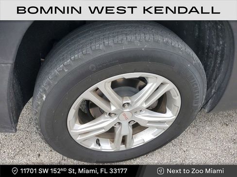 Used 2021 GMC Terrain SLE image 9