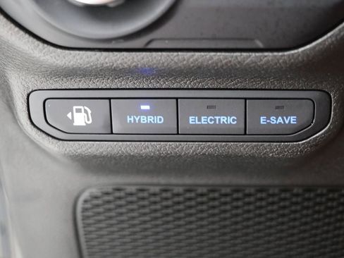 Used 2023 Jeep Wrangler Unlimited w/ Cold Weather Group image 25