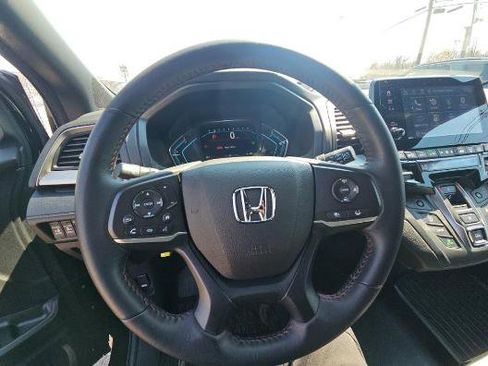 Used 2023 Honda Odyssey Sport image 6