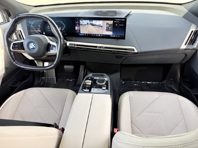 Used 2024 BMW iX xDrive50 w/ Sport Package AWD/4WD image 17