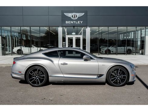 Used 2023 Bentley Continental GT V8 image 14