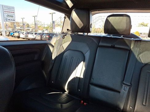 Used 2022 Land Rover Defender 90 X-Dynamic S image 19