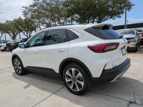 Certified 2023 Ford Escape Platinum image 6