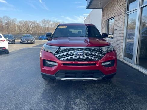 Used 2020 Ford Explorer Platinum image 3