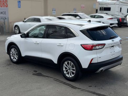 Used 2022 Ford Escape SE FWD image 13