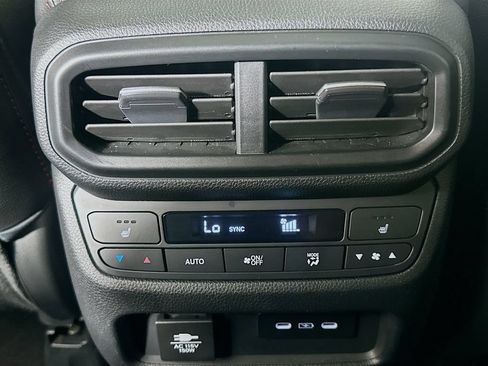 Used 2024 Honda Passport Black Edition image 25