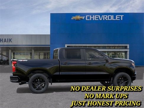 New 2026 Chevrolet Silverado 1500 Custom w/ LPO, Dark Essentials Package image 5