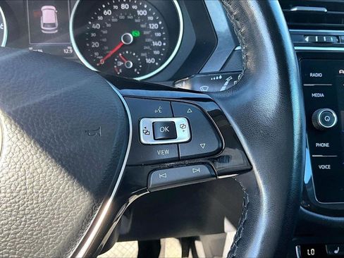 Used 2019 Volkswagen Tiguan SE image 12