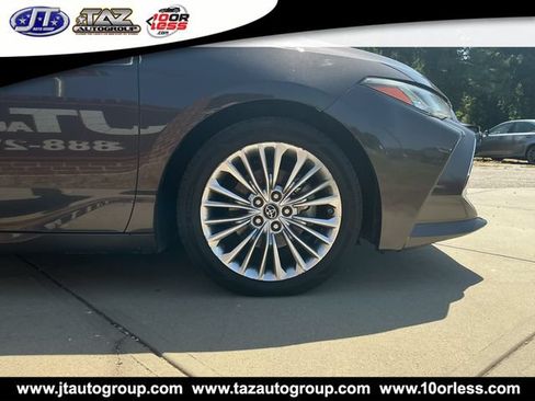 Used 2019 Toyota Avalon Limited w/ All Weather Liner Package FWD image 7