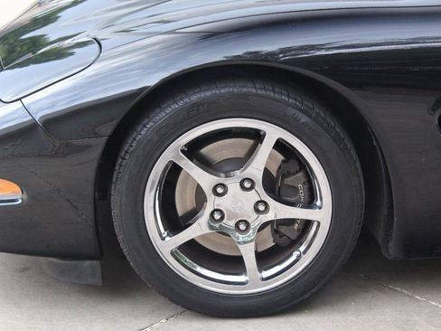 Used 2002 Chevrolet Corvette Convertible w/ Preferred Equipment Group2 RWD image 28