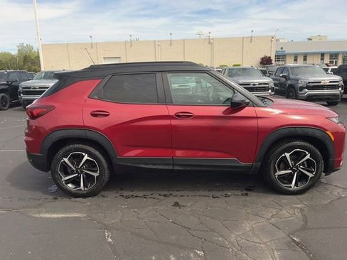 Used 2021 Chevrolet TrailBlazer RS w/ Sun and Liftgate Package AWD/4WD image 5