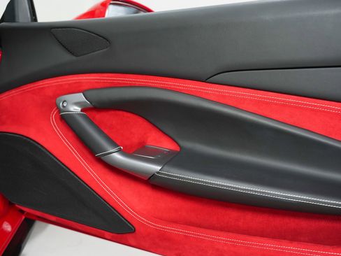 Used 2021 Ferrari F8 Tributo RWD image 37