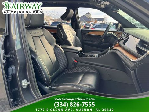 Used 2023 Jeep Grand Cherokee L Summit image 12