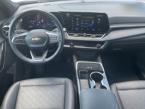 Used 2025 Chevrolet Equinox LT w/ Convenience Package II FWD image 13