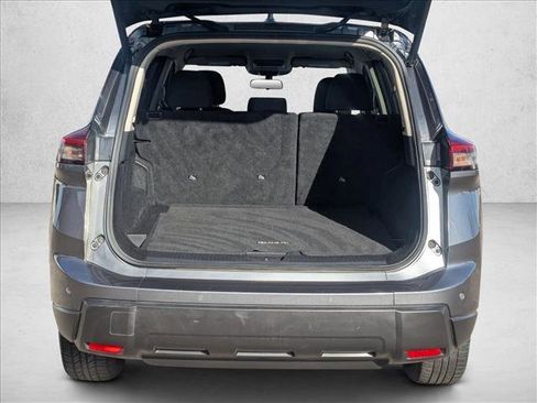 Used 2024 Nissan Rogue SV image 6