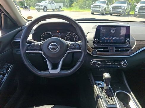 Used 2021 Nissan Altima 2.5 SL FWD image 11