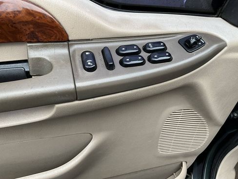 Used 2002 Ford F250 Lariat AWD/4WD image 25