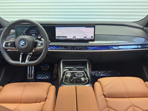 Used 2023 BMW 740i w/ Parking Assistance Package RWD image 14