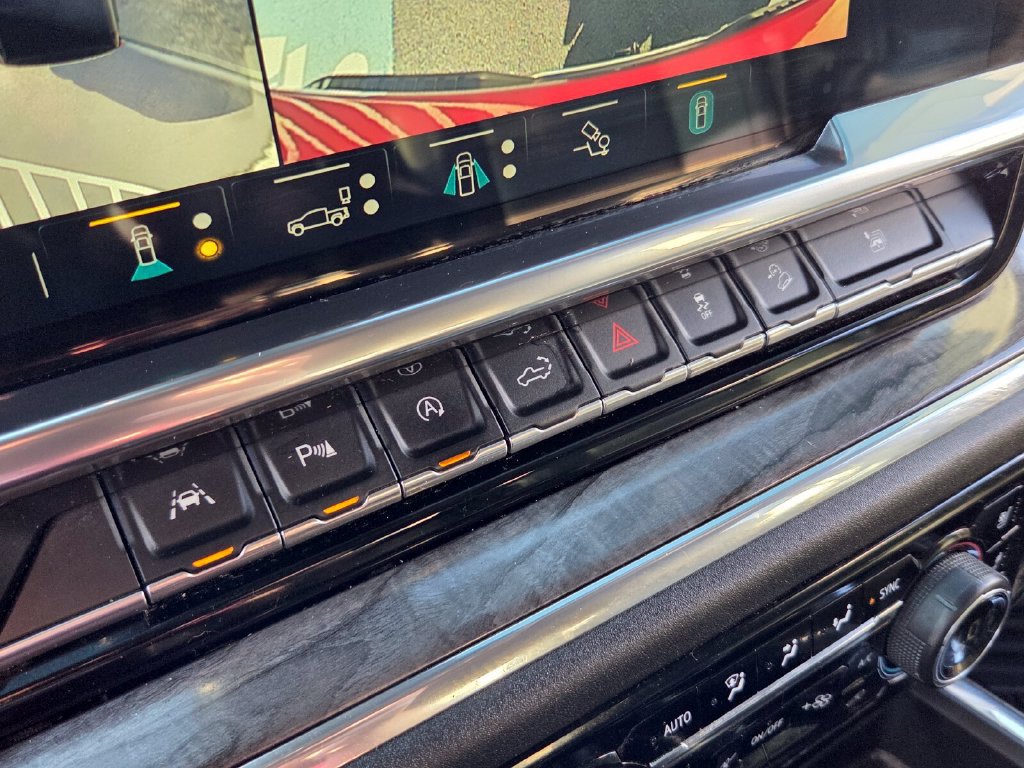 Used 2023 Chevrolet Silverado 1500 LTZ AWD/4WD image 24