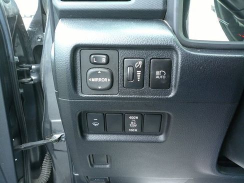 Used 2021 Toyota 4Runner TRD Off-Road Premium AWD/4WD image 18