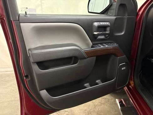 Used 2018 GMC Sierra 1500 SLT AWD/4WD image 30