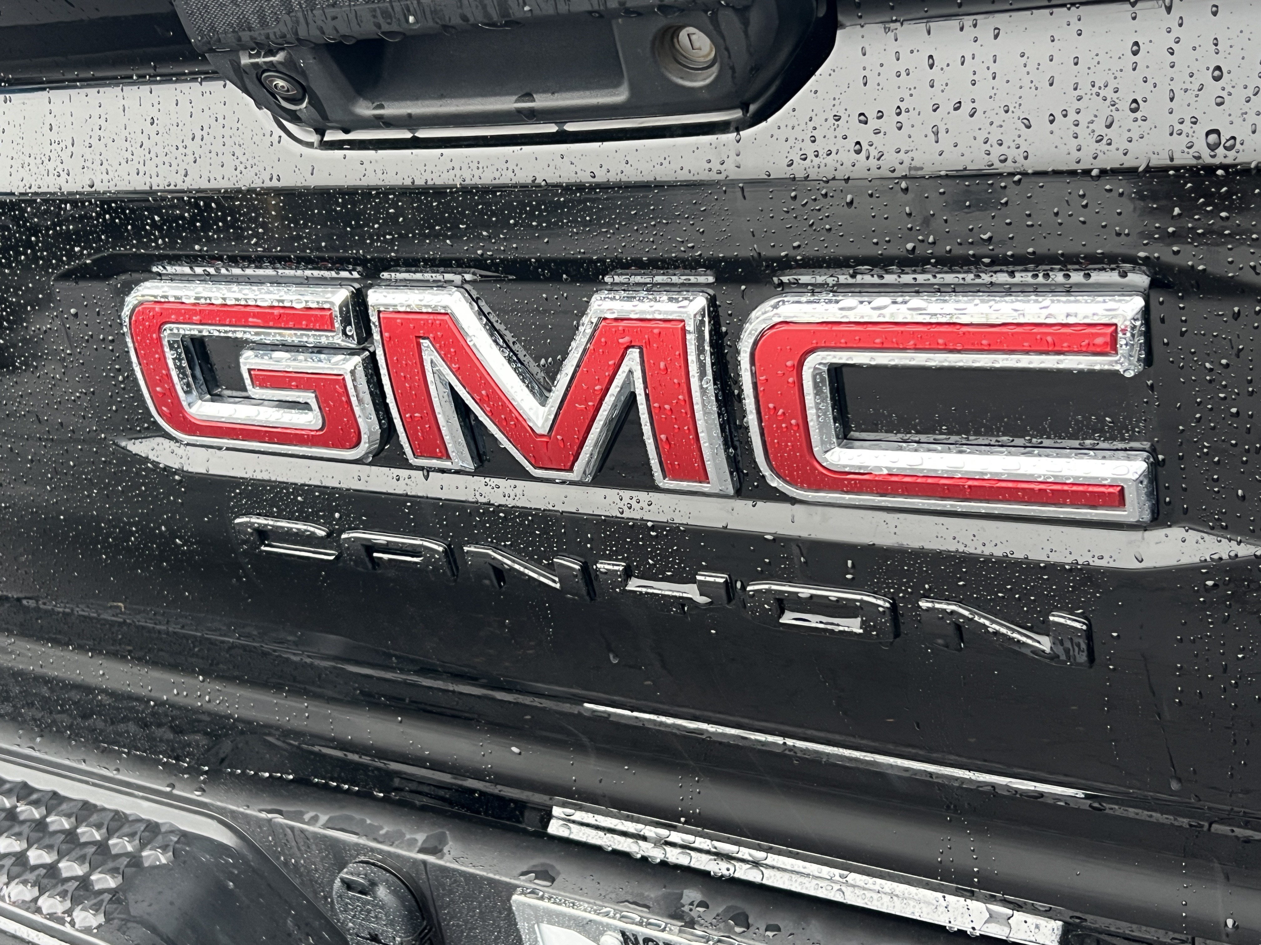 Used 2024 GMC Canyon AT4X AWD/4WD image 8