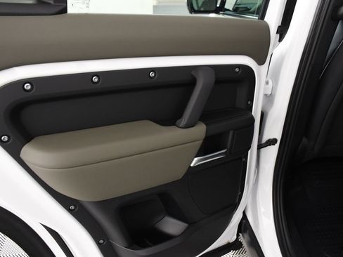Certified 2026 Land Rover Defender 110 S AWD/4WD image 26