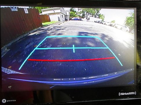 Used 2021 Toyota Corolla LE w/ Carpet Mat Package (TMS) FWD image 29