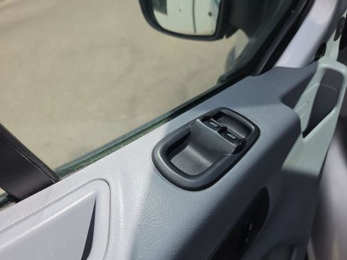 Used 2018 Ford Transit 150 XL RWD image 11