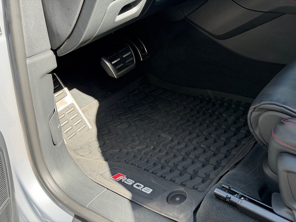 Used 2022 Audi RS Q8 AWD/4WD image 24