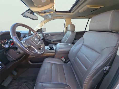 Used 2019 GMC Yukon XL Denali w/ Denali Ultimate Package image 14