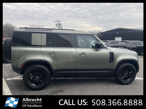 Used 2025 Land Rover Defender 110 S image 6