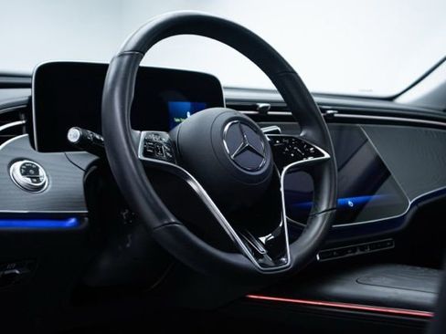 Used 2025 Mercedes-Benz E 450 4MATIC All-Terrain Wagon image 13